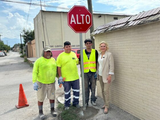Inicia la alcaldesa Laura Jiménez campaña de señalización vehicular en Múzquiz