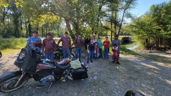 Campaña de limpieza en el río Sabinas reúne a gobierno, ciudadanos y clubes en favor del medio ambiente