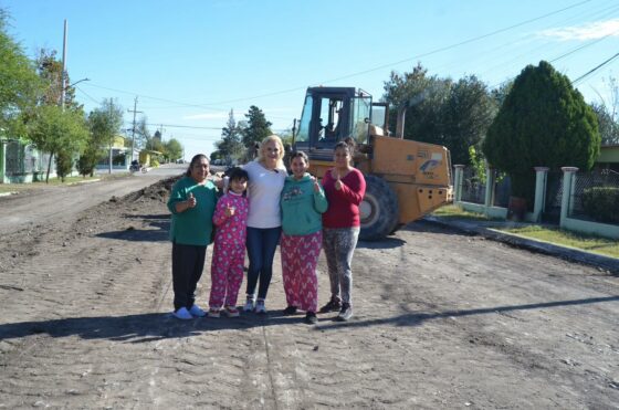 Supervisa y da inicio Laura Jiménez a los trabajos de pavimentación en la Villa de Palaú