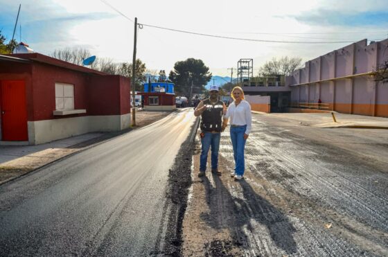 CONTINUA LAURA JIMÉNEZ GUTIÉRREZ CON MÁS OBRAS DE RECARPETEO EN MÚZQUIZ