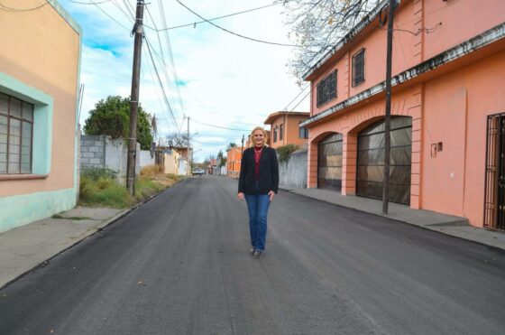 Entrega Laura Jiménez Gutiérrez pavimentación en la calle Elizardo Gutiérrez