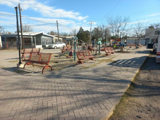 Laura Jiménez Gutiérrez inicia la rehabilitacion de la placita “Los Mantenidos” en la Villa de Palaú