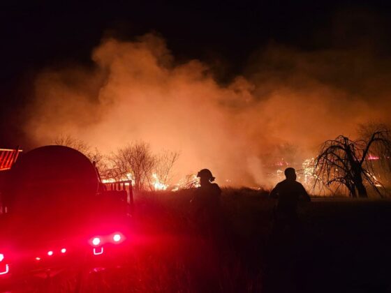Reconoce alcaldesa Laura Jiménez a corporaciones tras controlar incendio y pide denunciar a provocadores
