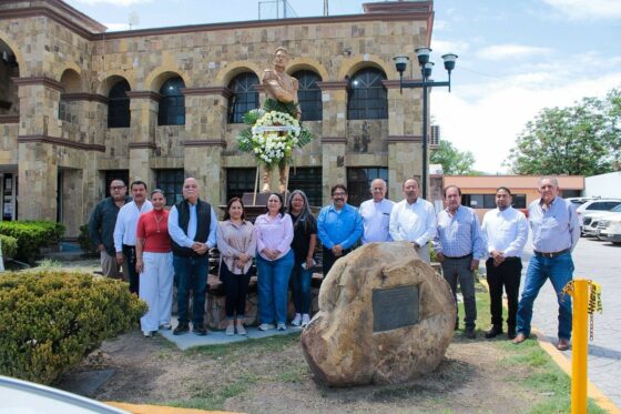 El Gobierno Municipal de Múzquiz conmemora el natalicio de Melchor Múzquiz