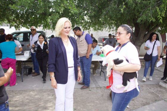 Arranca Laura Jiménez en Múzquiz campaña de atención y prevención para mascotas