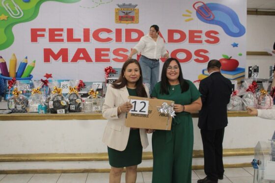 En el marco de la celebración del Día del Maestro, el Gobierno Municipal de Múzquiz llevó a cabo un emotivo evento en honor a todas y todos los docentes del municipio