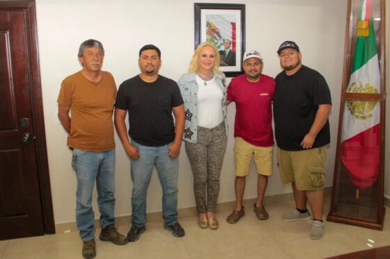 Sostiene Laura Jiménez reunión de organización para aniversario de Chevroleteros