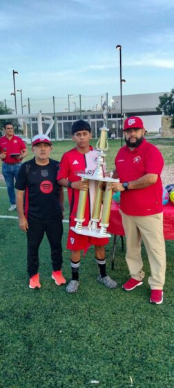 Inauguran la Liga de Fútbol 7 “Román Silva Hernández” Categoría Libre Varonil 2026 en Villa de Palaú