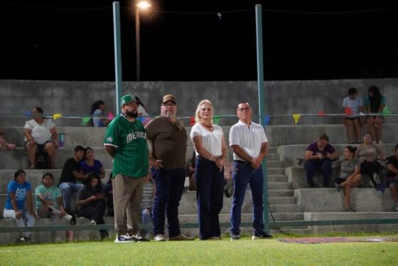 Emocionante inicio de la serie final de la Liga de Softbol Gachupines en Villa de Palaú