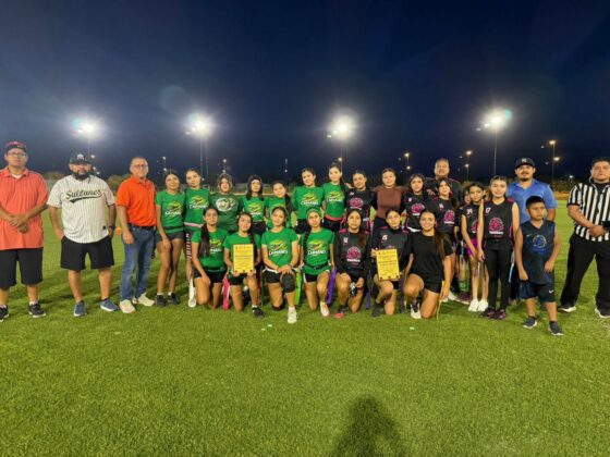 Caimanes de Múzquiz se coronan campeones del Torneo de Verano de Flag Football