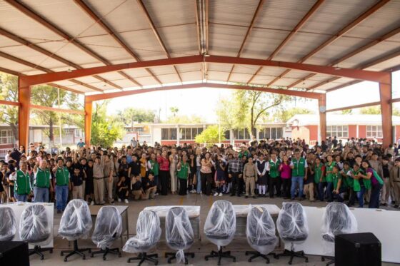 ENTREGA LAURA JIMÉNEZ MOBILIARIO ESCOLAR A CUATRO INSTITUCIONES EDUCATIVAS EN MINAS DE BARROTERÁN